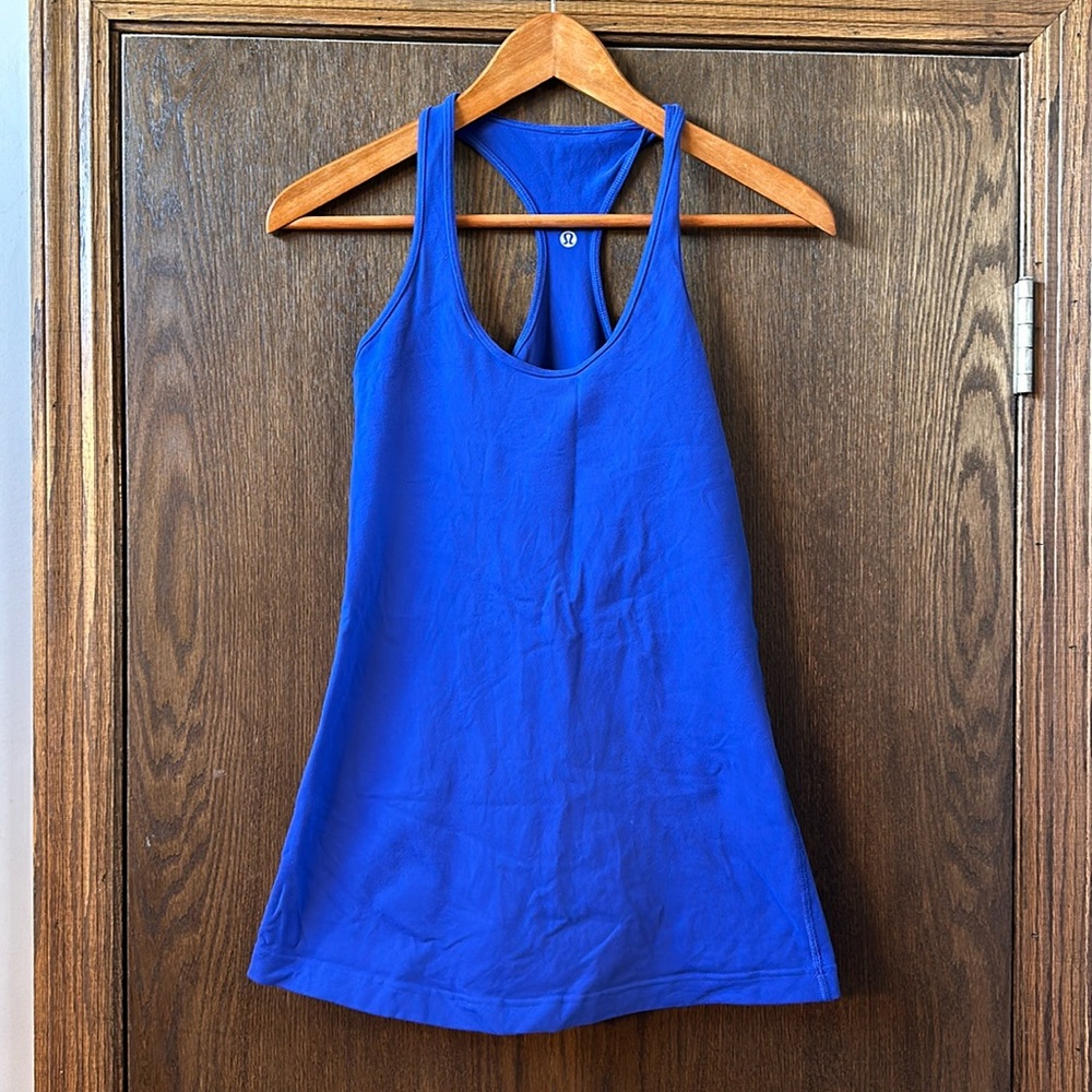 Lululemon size 8. Cool racerback tank